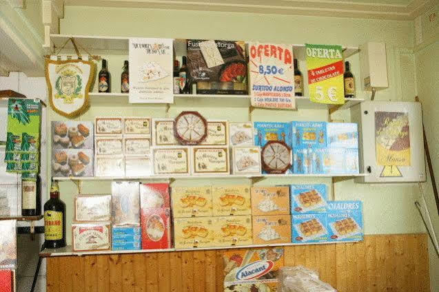 Hostal Residencia Delfin أستورغا المظهر الخارجي الصورة